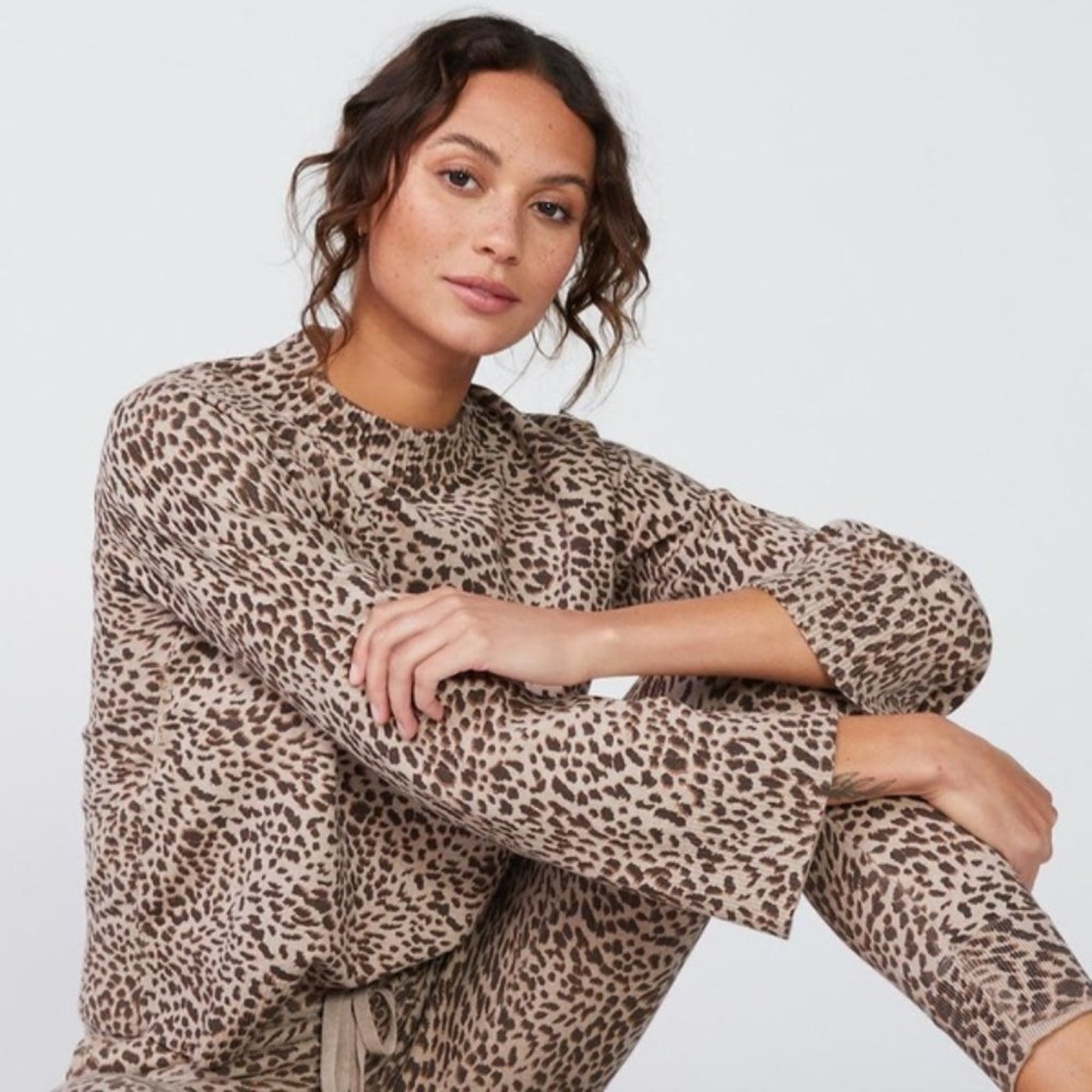 Monrow Mock Neck Cotton Cashmere Leopard Leo Print Belled Long Sleeve Sweater Xs